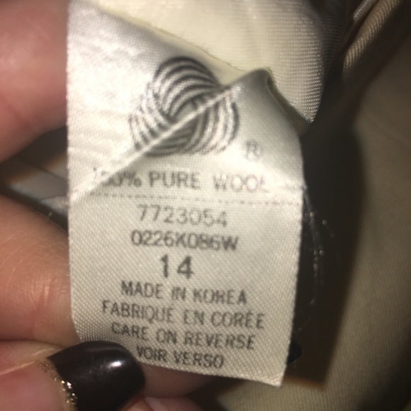 Tahari dress. Day to evening Dress - Picture 6 of 13